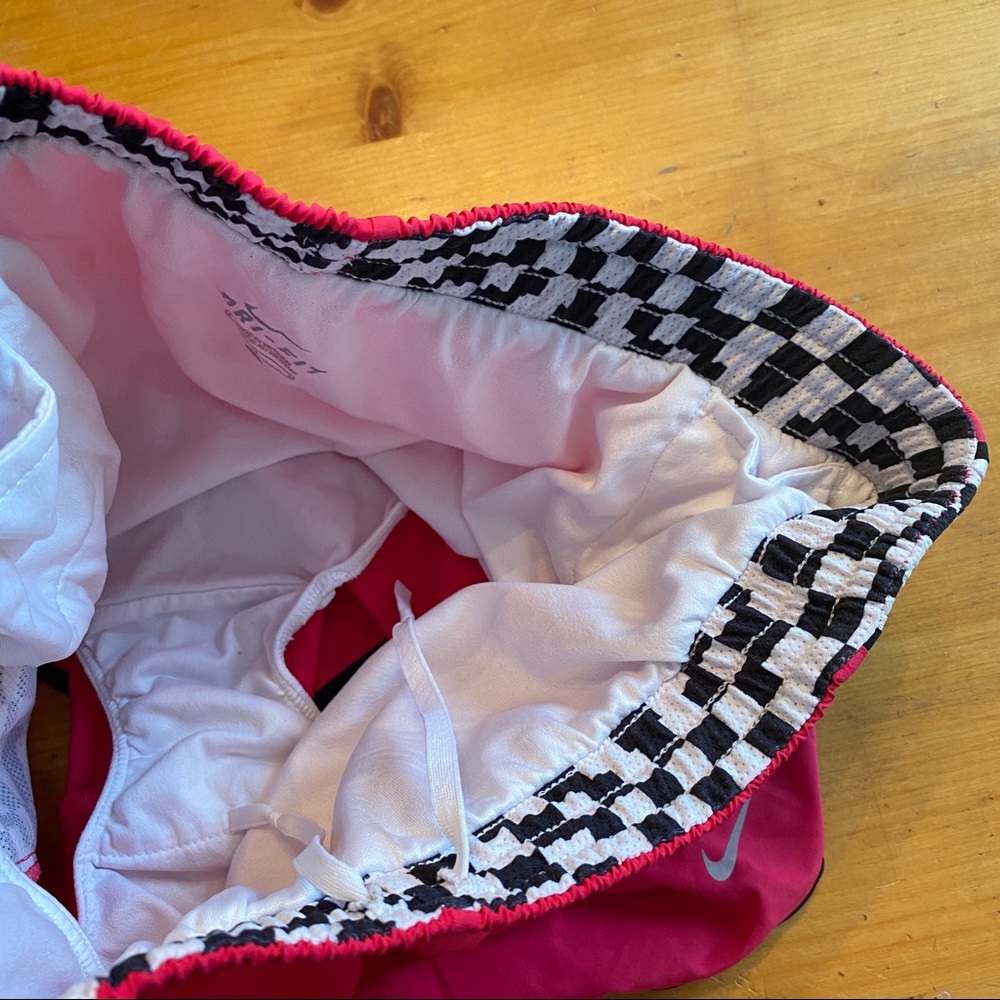 $5/30🎉 🚨LAST CHANCE🚨Pink Nike Shorts - Picture 4 of 4